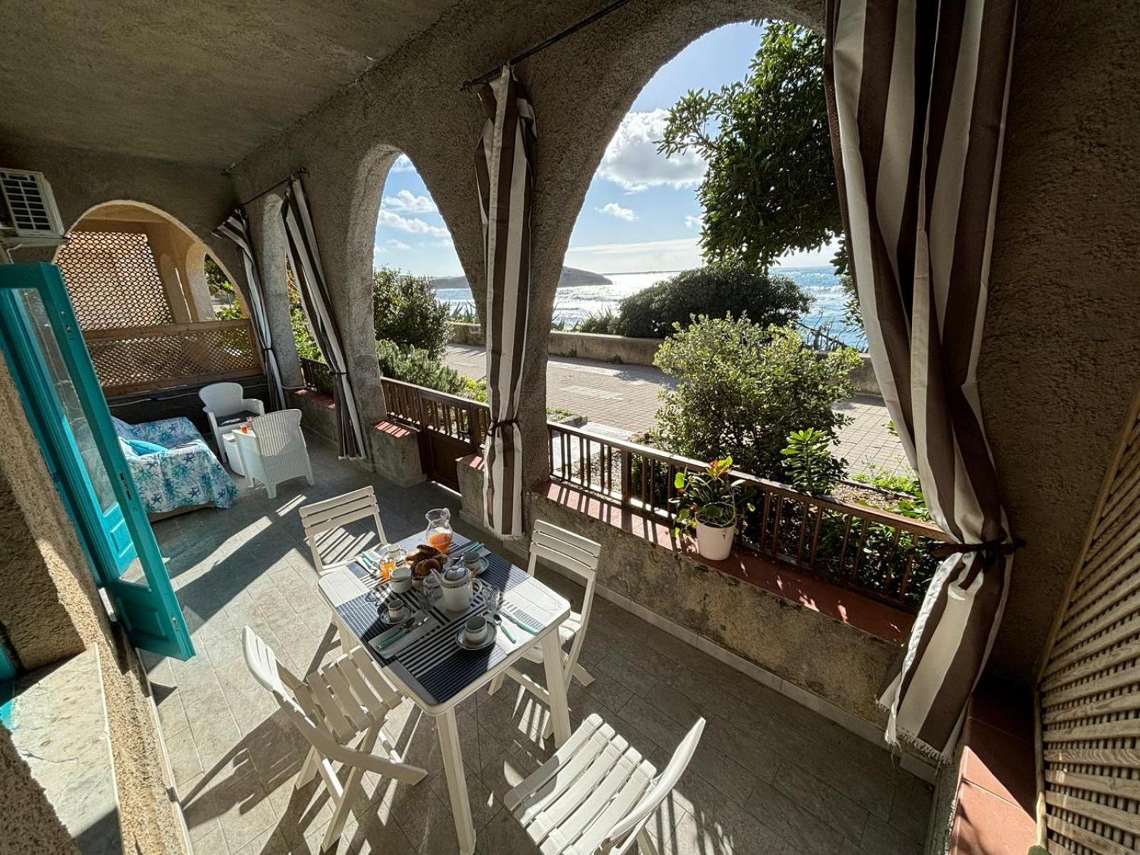 Ferienwohnung Lungomare Chess S'archittu Cuglieri Exterior foto